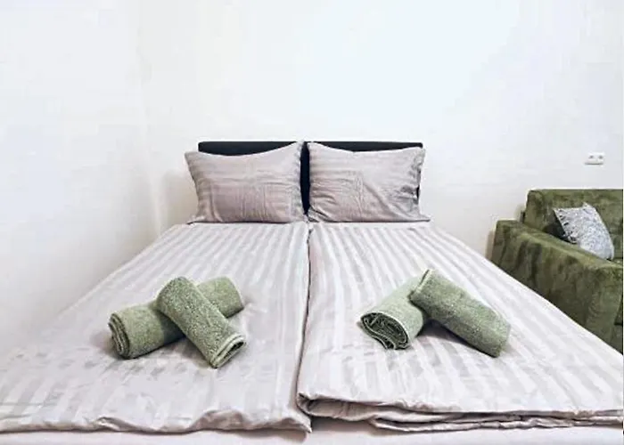 Apartment N18 Enjoy New Beautiful Spacey Ac Quiet Street *