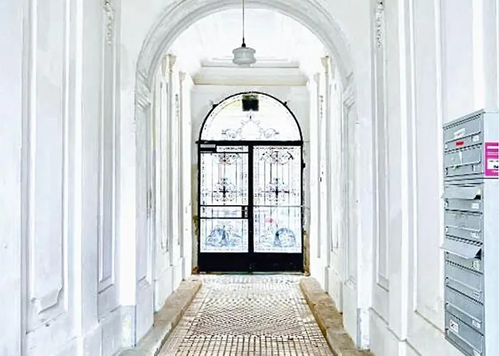 Apartment N18 Enjoy New Beautiful Spacey Ac Quiet Street *
